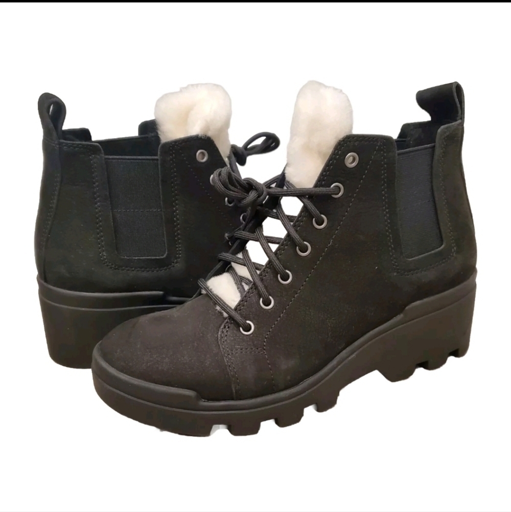 NEW Eileen Fisher Calm Genuine Shearling Trim Booties Black Nubuck